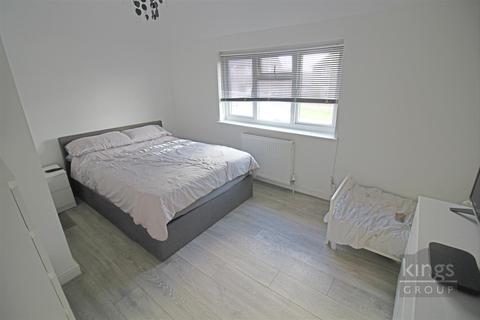 51 Bullfields, Sawbridgeworth, CM21 9DF