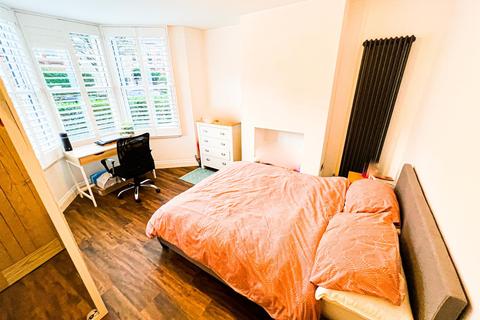 2 bedroom ground floor flat to rent - Fleeming Road, Walthamstow, E17