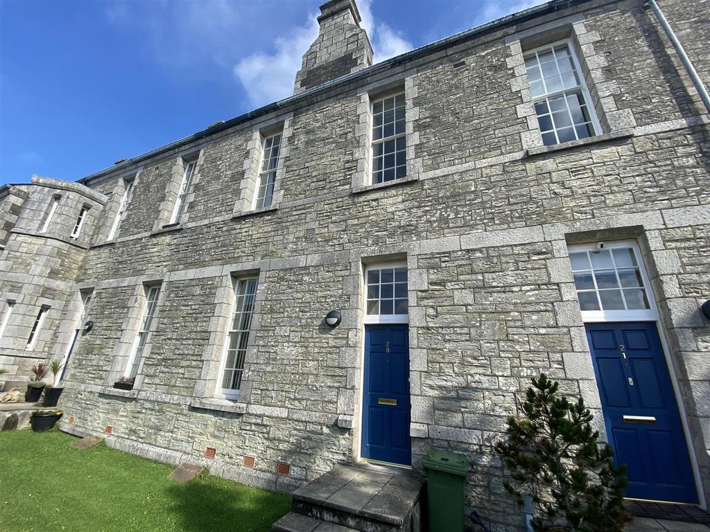 Royffe Way, Bodmin, PL31 2 bed detached house £675 pcm (£156 pw)