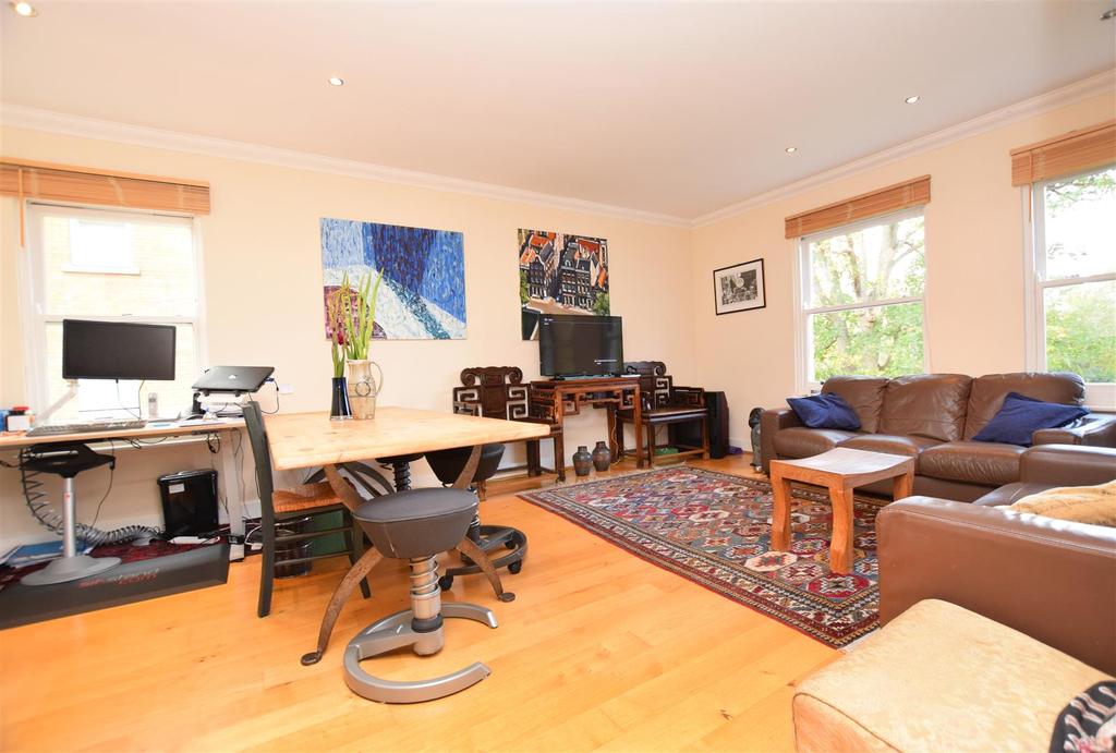 Langdon Park, Teddington 2 bed flat £1,650 pcm (£381 pw)