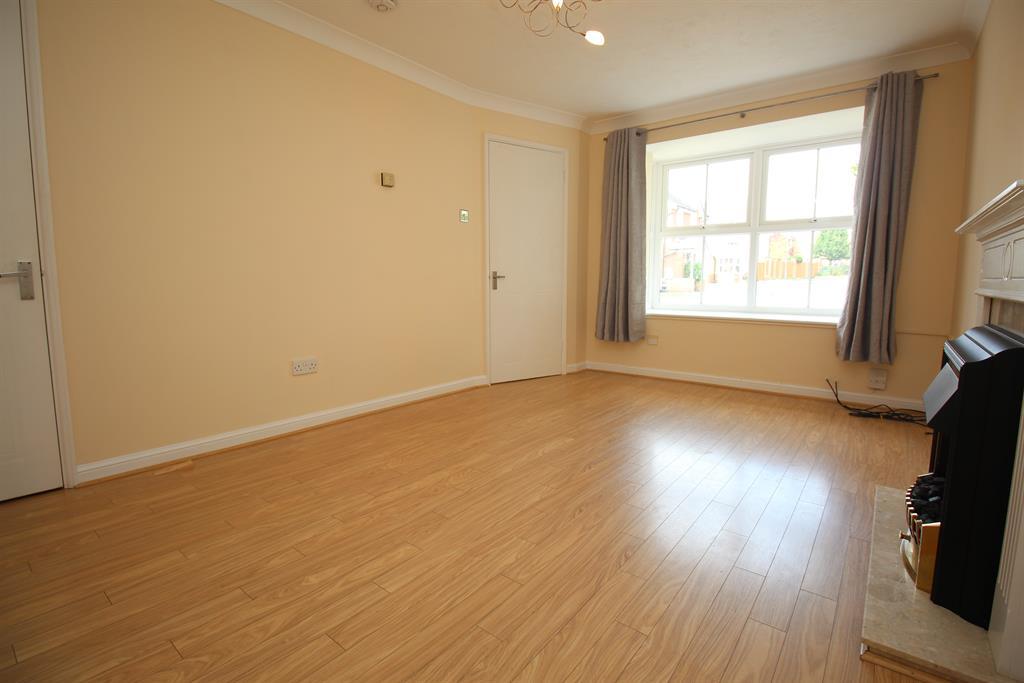 Wetherby Close, Stevenage, SG1 2 bed semidetached house £1,200 pcm