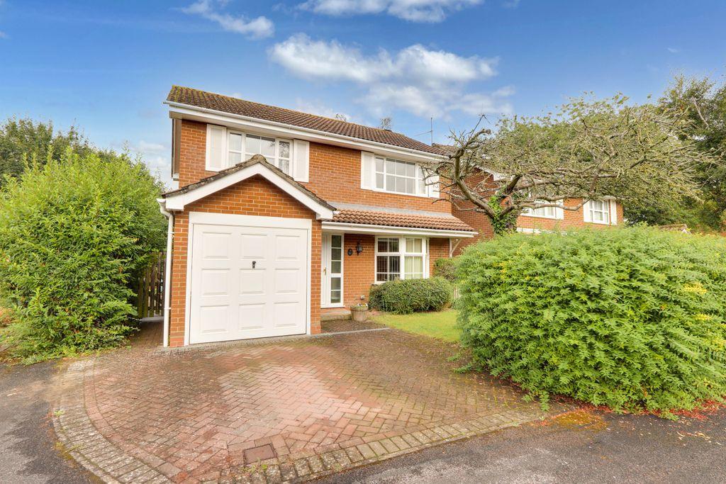 Greenbirch Close, Kempshott, Basingstoke RG22 5JL 4 bed detached house