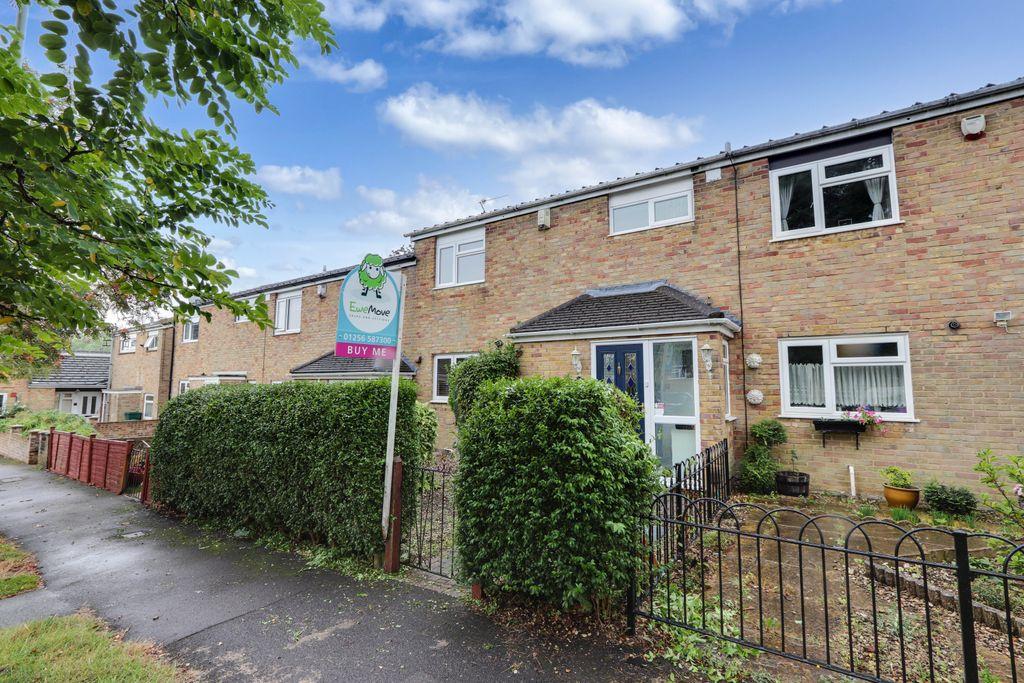 Mozart Close, Brighton Hill, Basingstoke RG22 4HY 3 bed terraced house