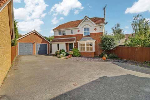 11 Caversham Park Avenue, Rayleigh, SS6 9QA