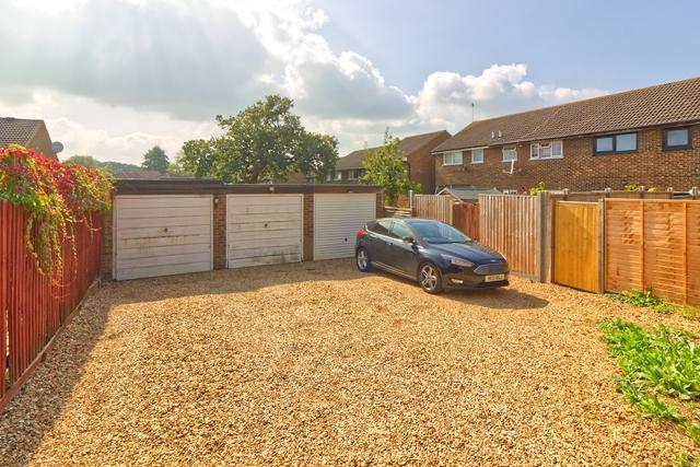 Garage (centre)