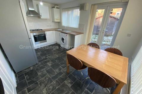 3 bedroom semi-detached house to rent - Dysart Street, Beswick, Manchester, M11 3BG