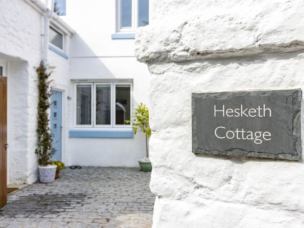 Hesketh Road, Torquay 4 bed link detached house £600,000
