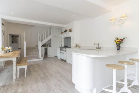 Hesketh Cottage Hesketh Road, Torquay, TQ1 2LN