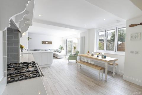 Hesketh Cottage Hesketh Road, Torquay, TQ1 2LN