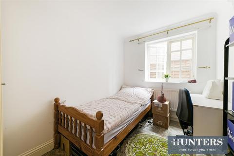 3 Vicarage Close, Worcester Park, KT4 7LZ