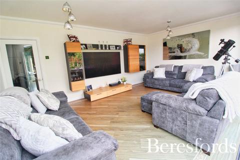 1 Clarence Avenue, Upminster, RM14 2RL