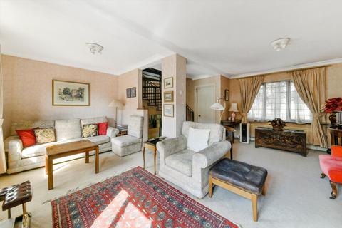 28 Portland Square, London, E1W 2QR