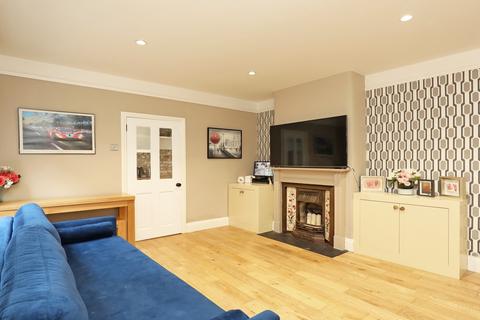 118 Darwin Road, London, W5 4BH