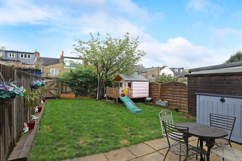 118 Darwin Road, London, W5 4BH
