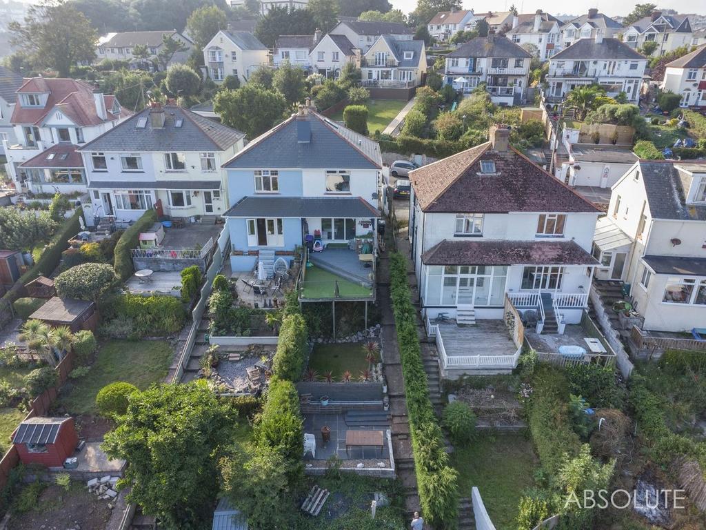 Winner Hill Road, Paignton, Devon, TQ3 3 bed semidetached house £290,000