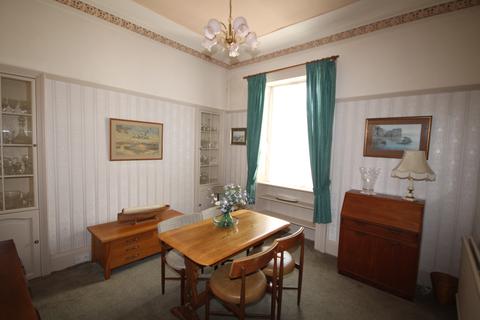 17 Ernespie Road, Castle Douglas, DG7 1LD