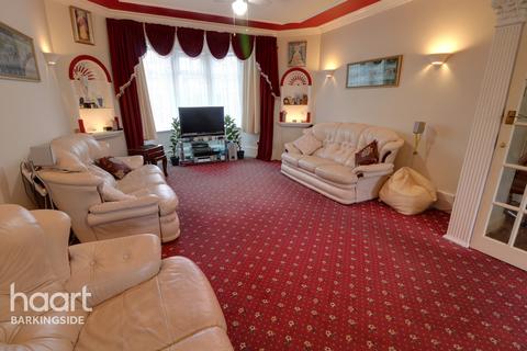 78 Woodford Avenue, Ilford, IG2 6XE