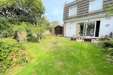 4 Johns Close, Peacehaven, BN10 7UQ