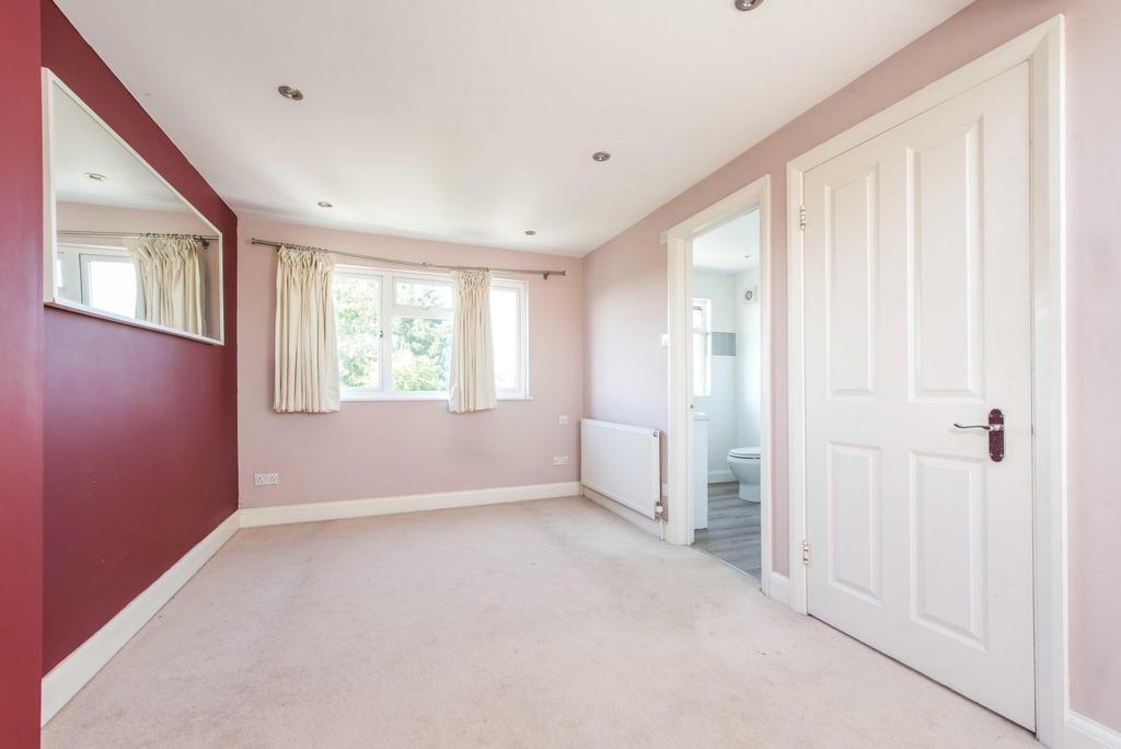 Ancaster Crescent, New Malden, KT3 4 bed semidetached house £675,000
