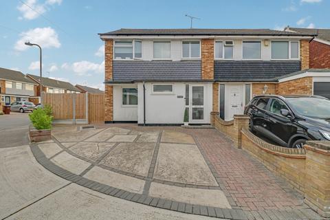 16 Borrowdale Close, Benfleet, SS7 3HE