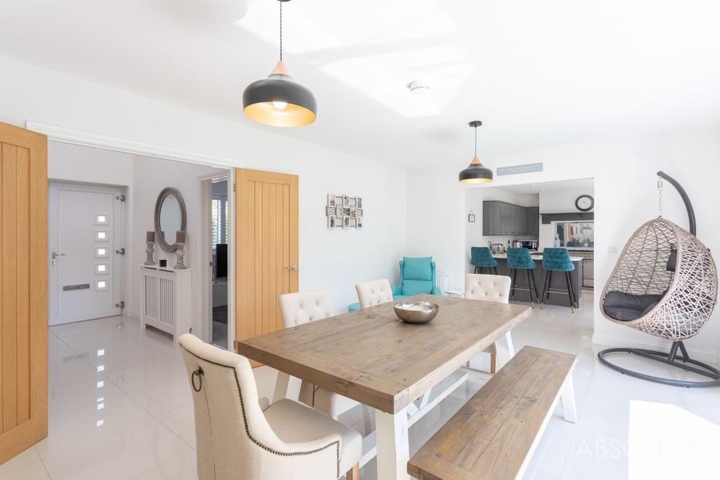 Jacks Lane, Torquay, Devon, TQ2 5 bed detached house £699,950