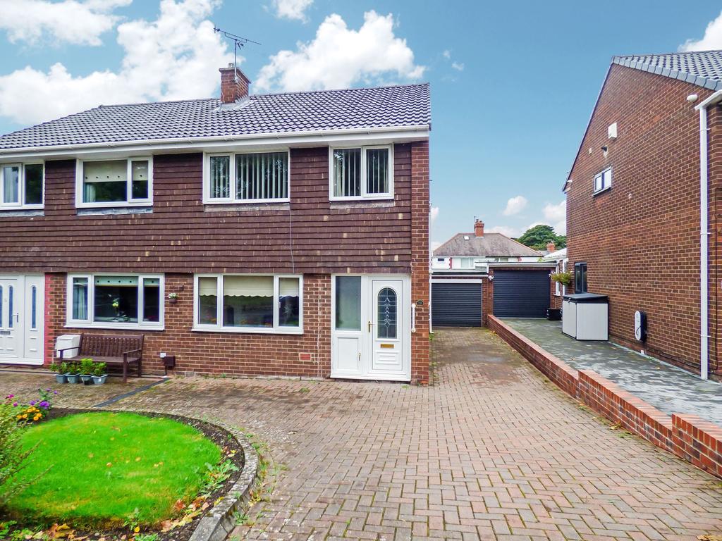 Benfield Close, Shotley Bridge... 3 bed semidetached house £140,000