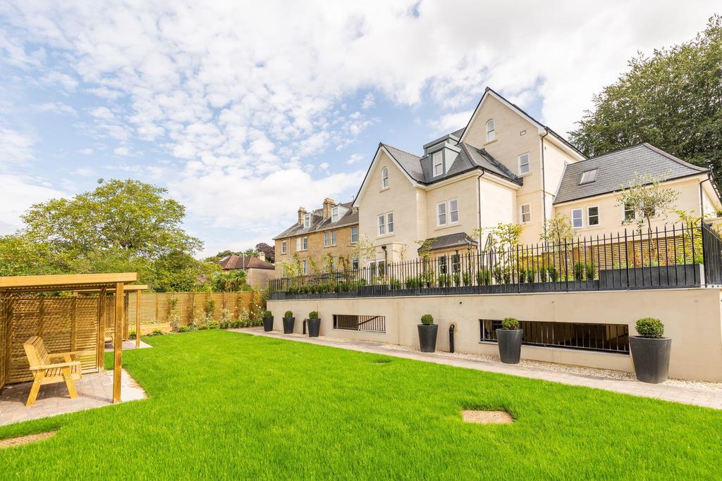 Apartment 6, 40 Bloomfield Park, Bath, Somerset, BA2 2BX 1 bed