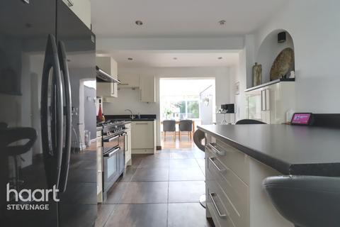 31 Shephall Green, Stevenage, SG2 9XS