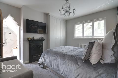 31 Shephall Green, Stevenage, SG2 9XS