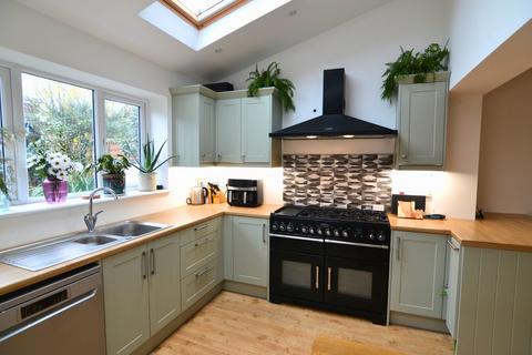 3 bedroom terraced house for sale, Fisherbridge Road, Weymouth