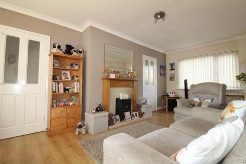 24 Abbey Road, Batley, WF17 7ER