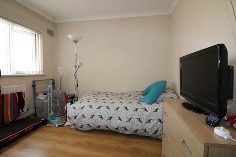24 Abbey Road, Batley, WF17 7ER
