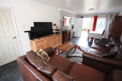 16 Jubilee Close, Biddulph, Stoke-on-trent, ST8 6HQ