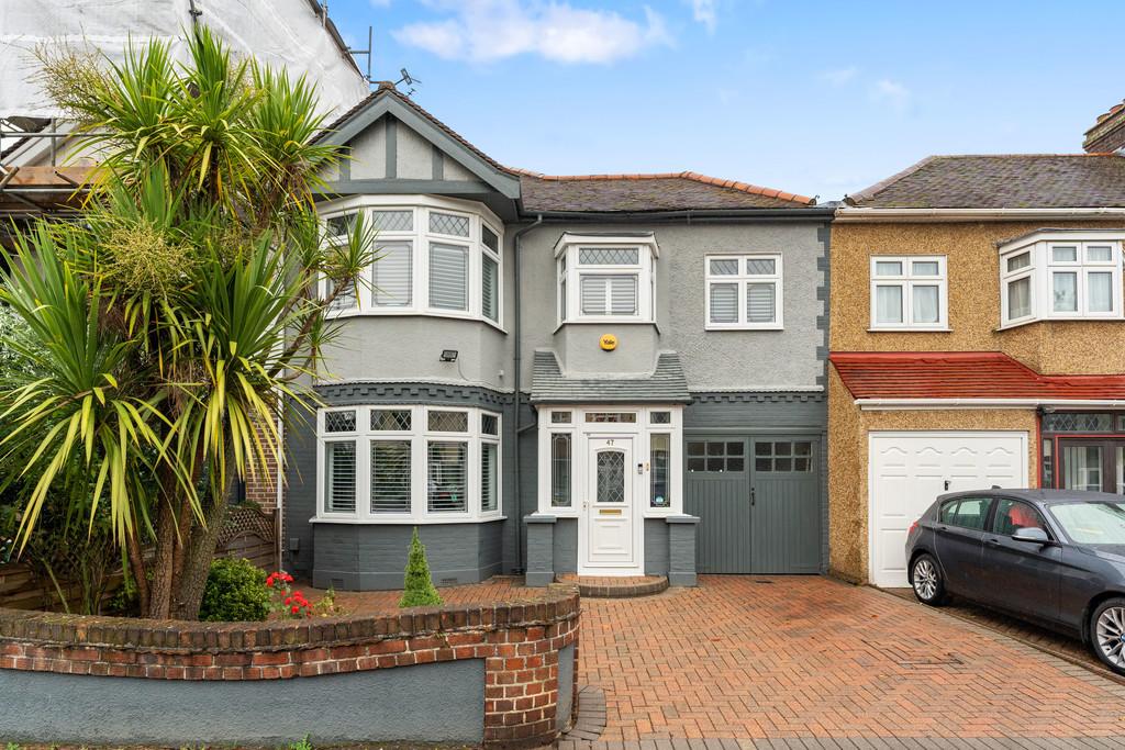 Onslow Gardens, South Woodford 3 bed terraced house £930,000