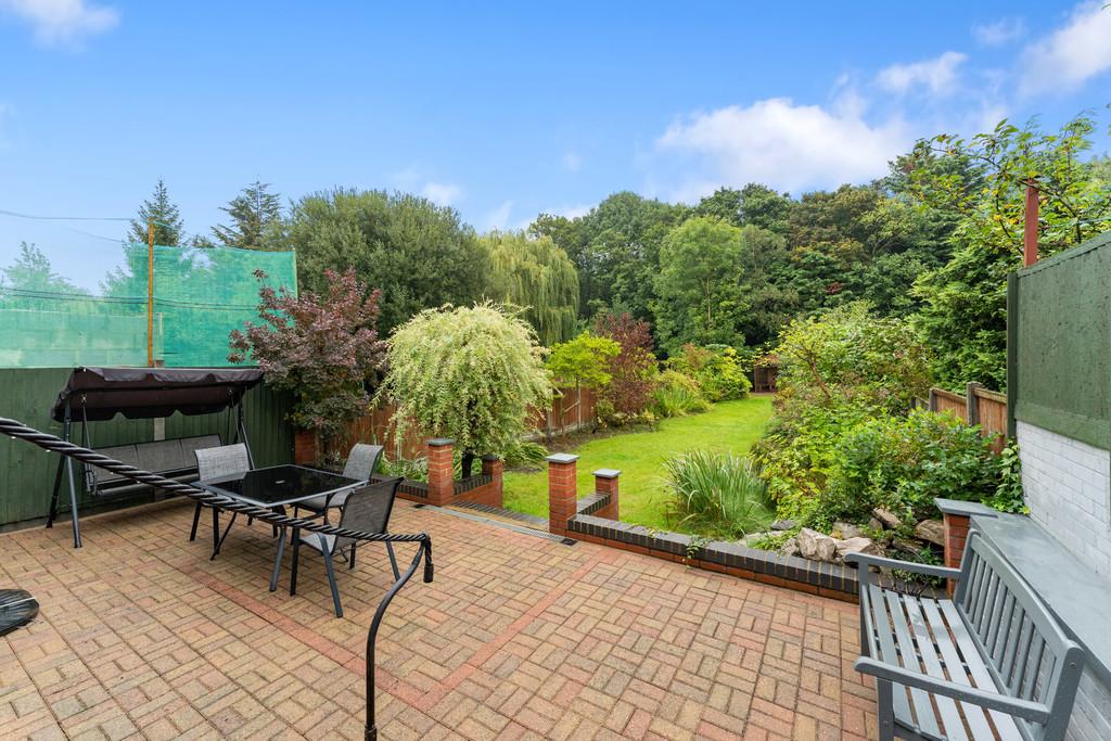 Onslow Gardens, South Woodford 3 bed terraced house £930,000
