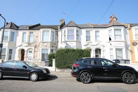 Studio to rent, Howard Road, London, NW2