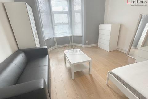 1 bedroom in a flat share to rent, Bentinck Road, Arboretum