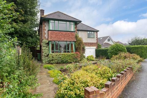 42 Hillside Gardens, Brockham, Betchworth, RH3 7EW