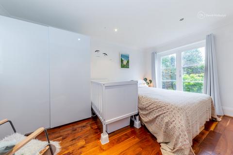 3 bedroom apartment for sale, Weston Park, Crouch End N8