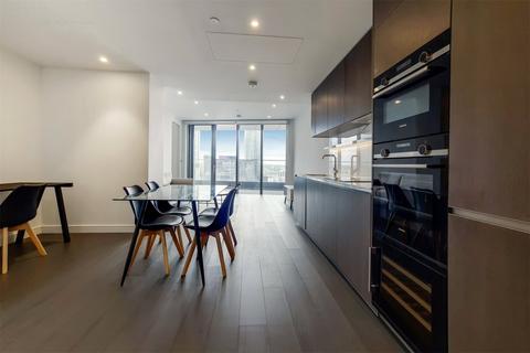 2 bedroom apartment to rent, Park Drive, E14
