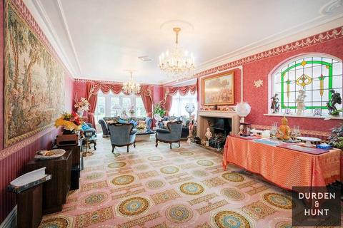 142 Manor Road, Chigwell, IG7 5PR