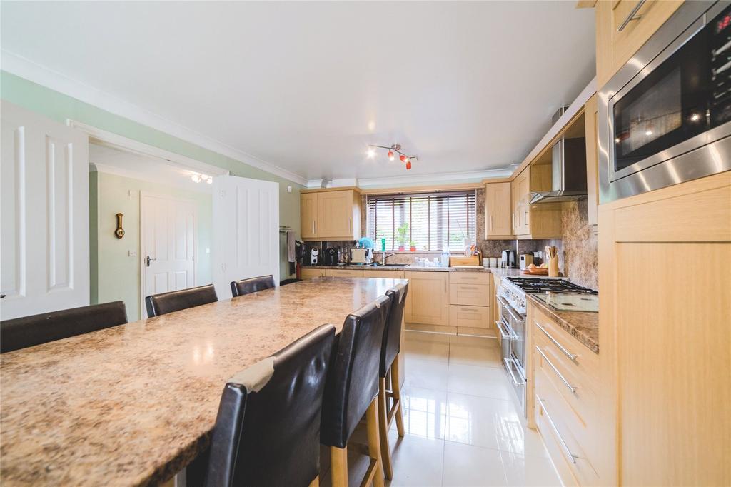 Callington Road, Swindon, Wiltshire... 5 bed house £499,000