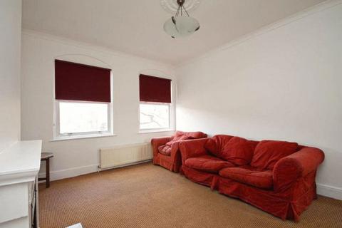 1 bedroom apartment to rent, Tower Bridge Road, SE1