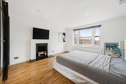 3 bedroom flat to rent, Ennismore Gardens, Knightsbridge, London