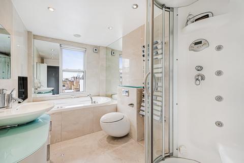 3 bedroom flat to rent, Ennismore Gardens, Knightsbridge, London