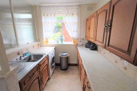 18 Aran Road, Wrexham, LL12 7BT