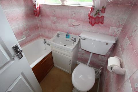 18 Aran Road, Wrexham, LL12 7BT