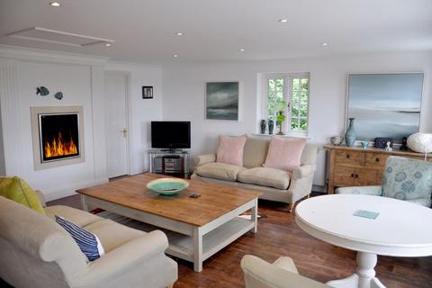 Trevennen West Grove Hill, St Mawes, Truro, TR2 5BJ
