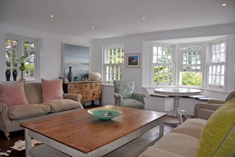 Trevennen West Grove Hill, St Mawes, Truro, TR2 5BJ