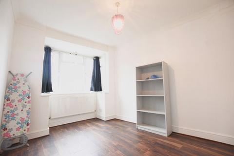 4 bedroom semi-detached house for sale - Heyworth Road E15